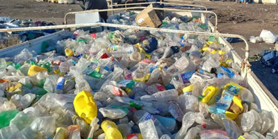 Alrededor de 3 toneladas de envases plásticos partieron hacia la Planta de Reciclaje COTRANVI en la localidad de Viedma
